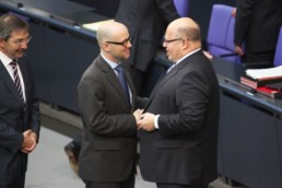 Peter Tauber gratuliert. Bild: ToKo